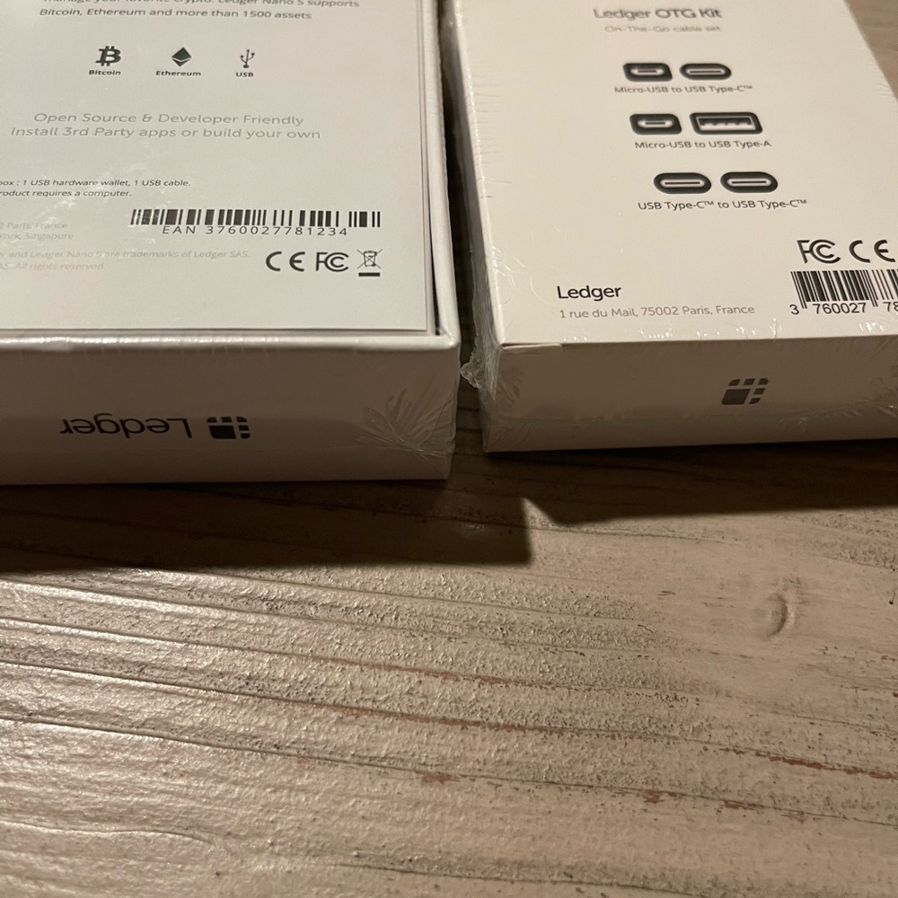 Ledger Nano S + OTG Kit sealed brand new! - Picture 3 of 5